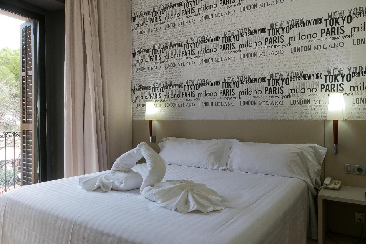 Hotel El Castell Sant Boi de Llobregat Exterior photo
