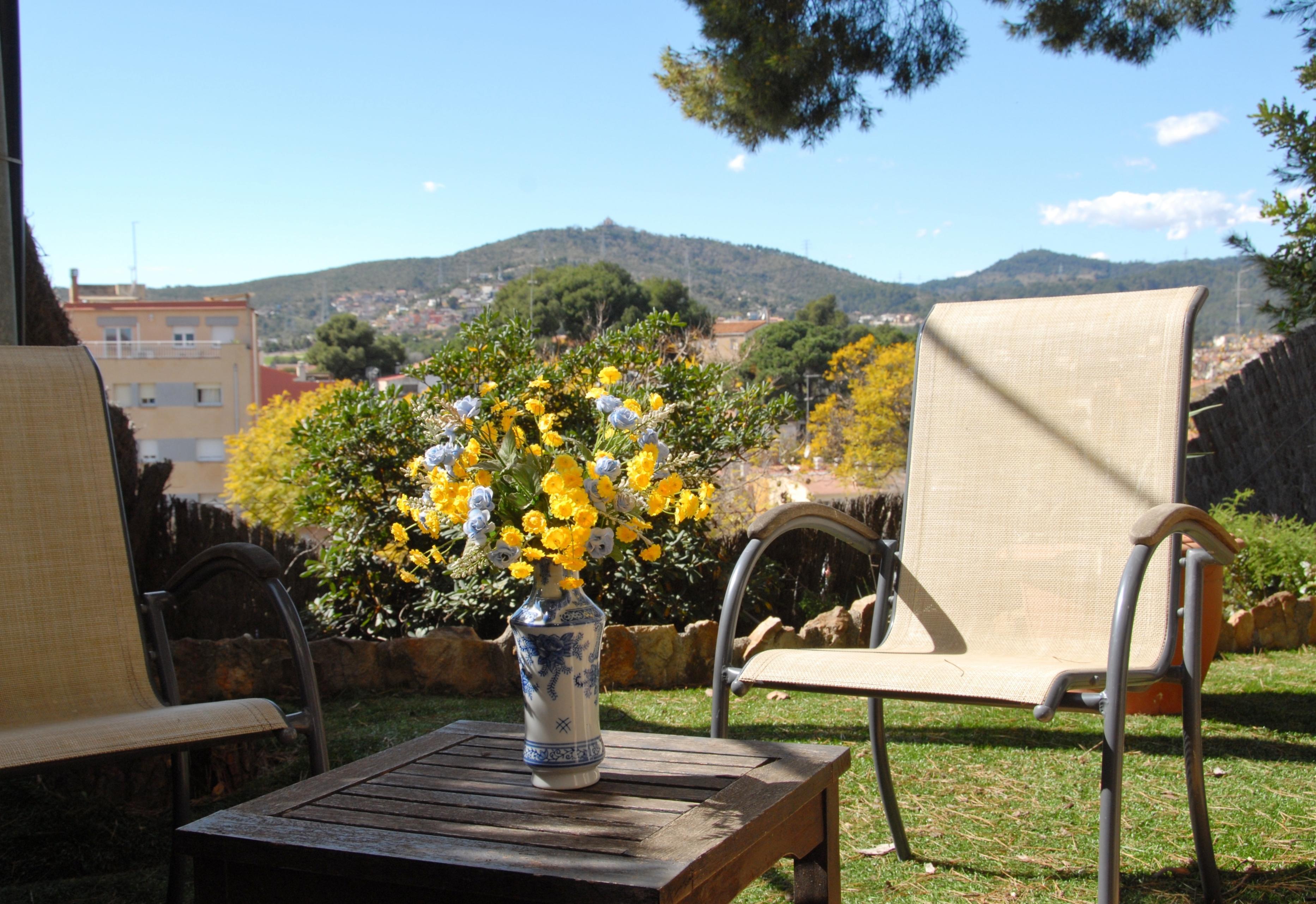 Hotel El Castell Sant Boi de Llobregat Exterior photo